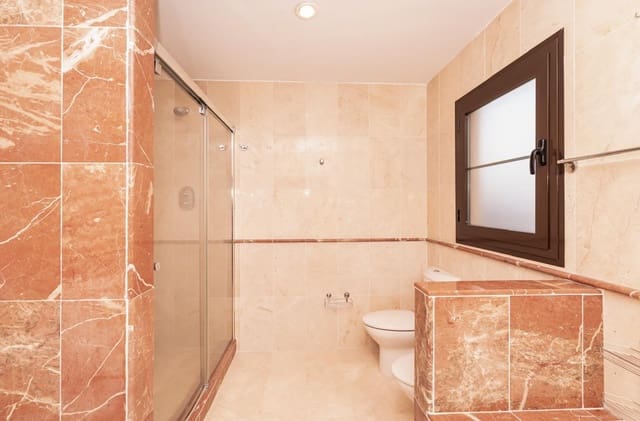 4 camera da letto Appartamento in vendita in Atalaya-Isdabe, Estepona con piscina - 850.000 € (Rif: 9564978)