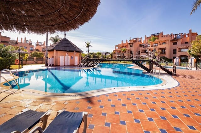 Apartamento Playa de 4 habitaciones en Centro, Estepona en venta con piscina - 850.000 € (Ref: 9564978)