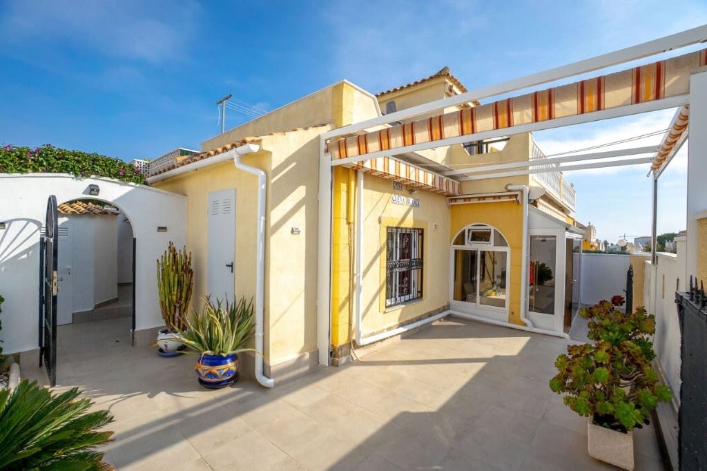 3 soveværelse Rækkehus til salg i Orihuela Costa med swimmingpool garage - € 269.000 (Ref: 9564983)