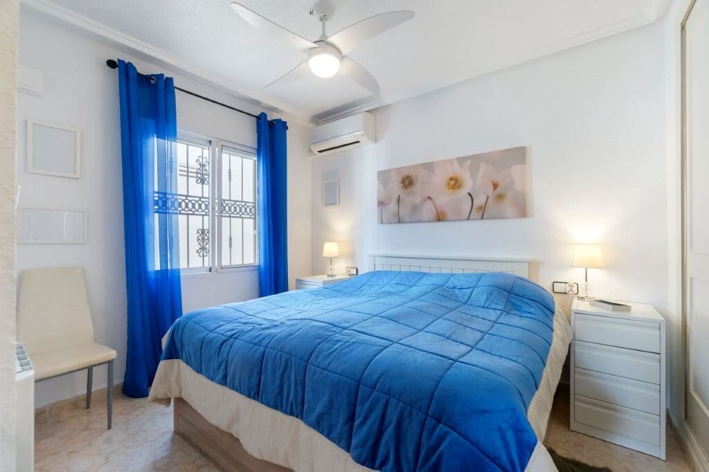 3 soveværelse Rækkehus til salg i Orihuela Costa med swimmingpool garage - € 269.000 (Ref: 9564983)