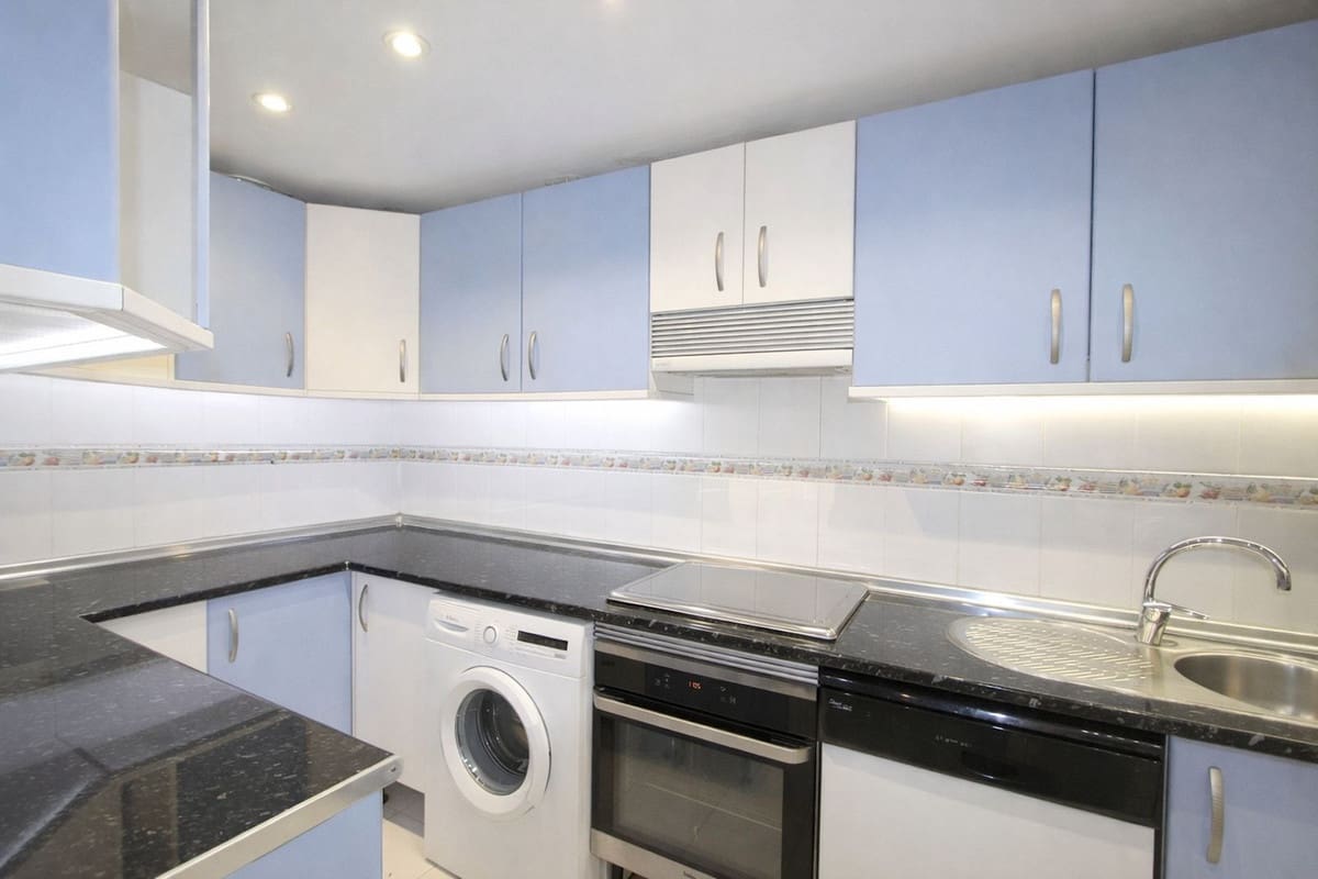 3 slaapkamer Appartement te koop in Calahonda - € 450.000 (Ref: 9568342)