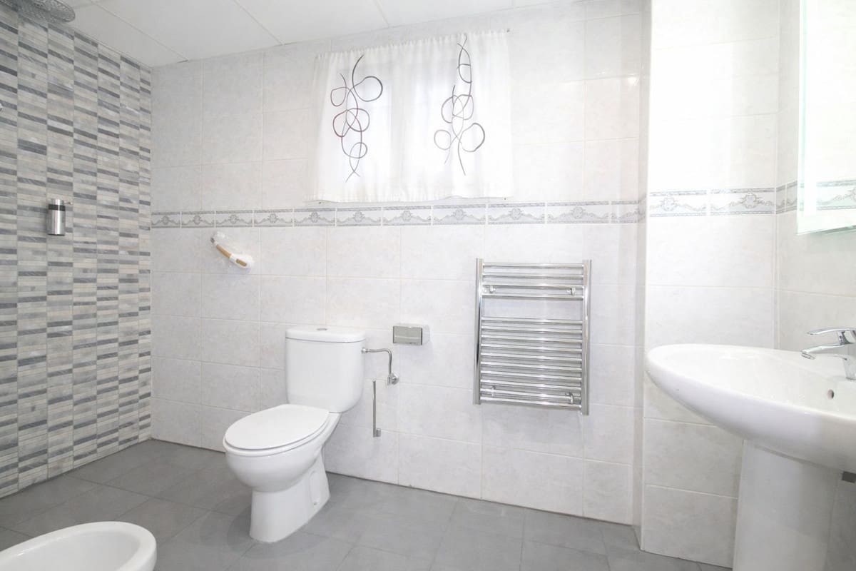 3 slaapkamer Appartement te koop in Calahonda - € 450.000 (Ref: 9568342)