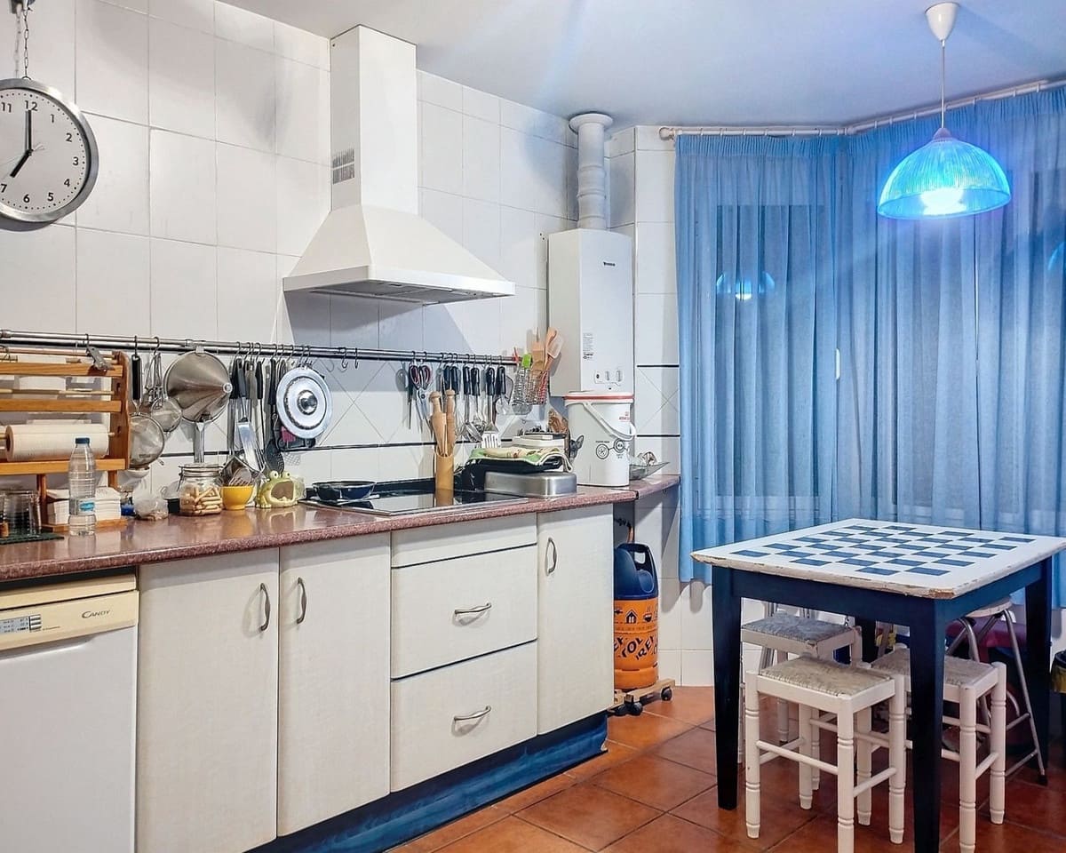 4 soveværelse Rækkehus til salg i Fuengirola med swimmingpool garage - € 495.000 (Ref: 9568344)