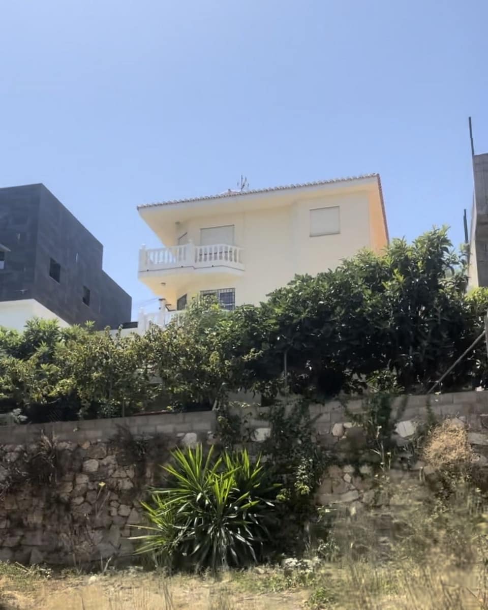 9 bedroom Villa for sale in El Coto with pool garage - € 899,000 (Ref: 9568345)
