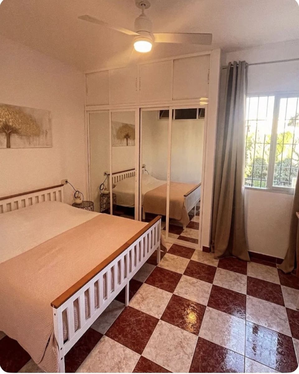 9 bedroom Villa for sale in El Coto with pool garage - € 899,000 (Ref: 9568345)