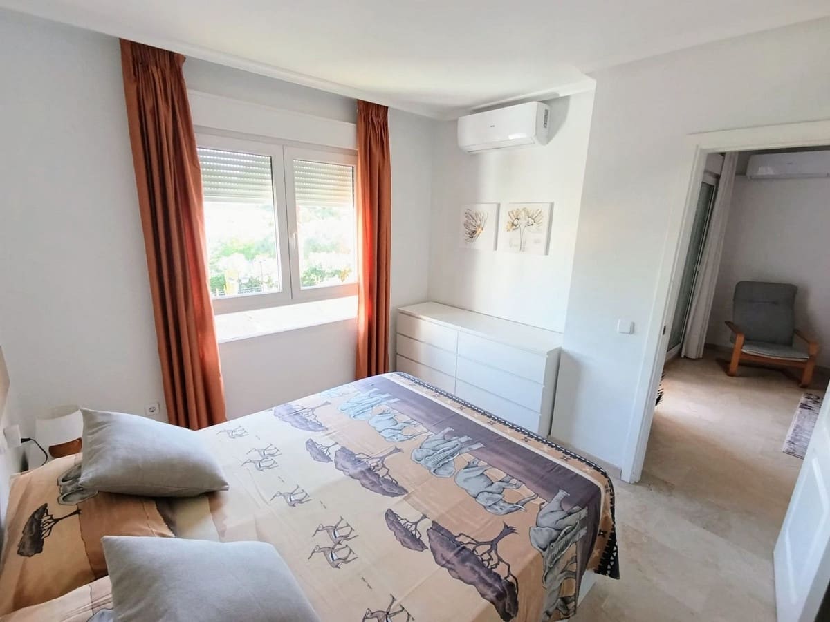 2 quarto Apartamento para venda em Villamartin com piscina - 219 000 € (Ref: 9570949)