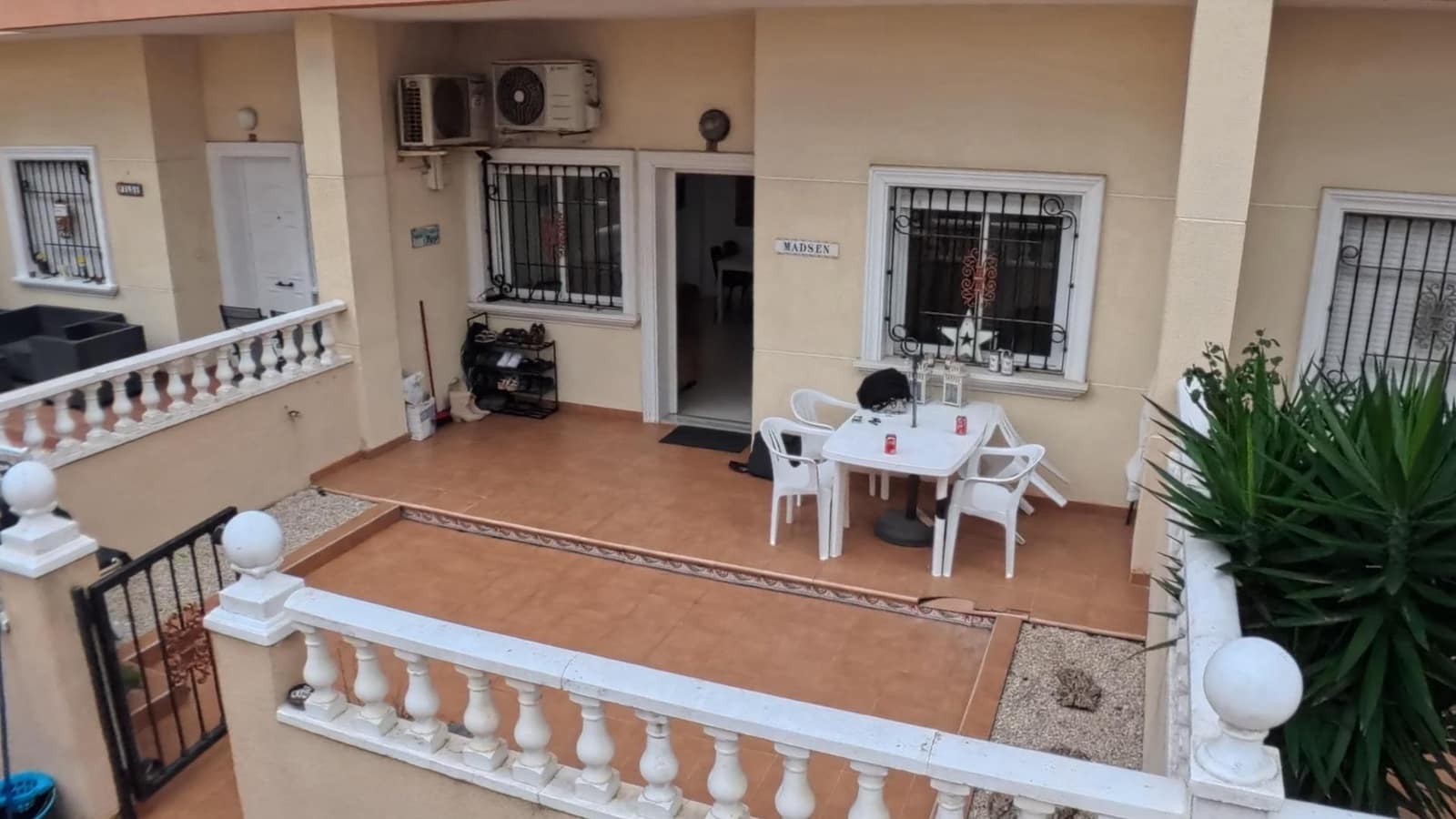 2 makuuhuone Huoneisto myytävänä paikassa Torrevieja mukana uima-altaan - 159 000 € (Ref: 9570963)