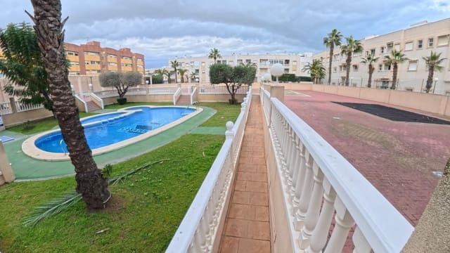2 makuuhuone Huoneisto myytävänä paikassa Antonio Machado, Torrevieja mukana uima-altaan - 159 000 € (Ref: 9570963)