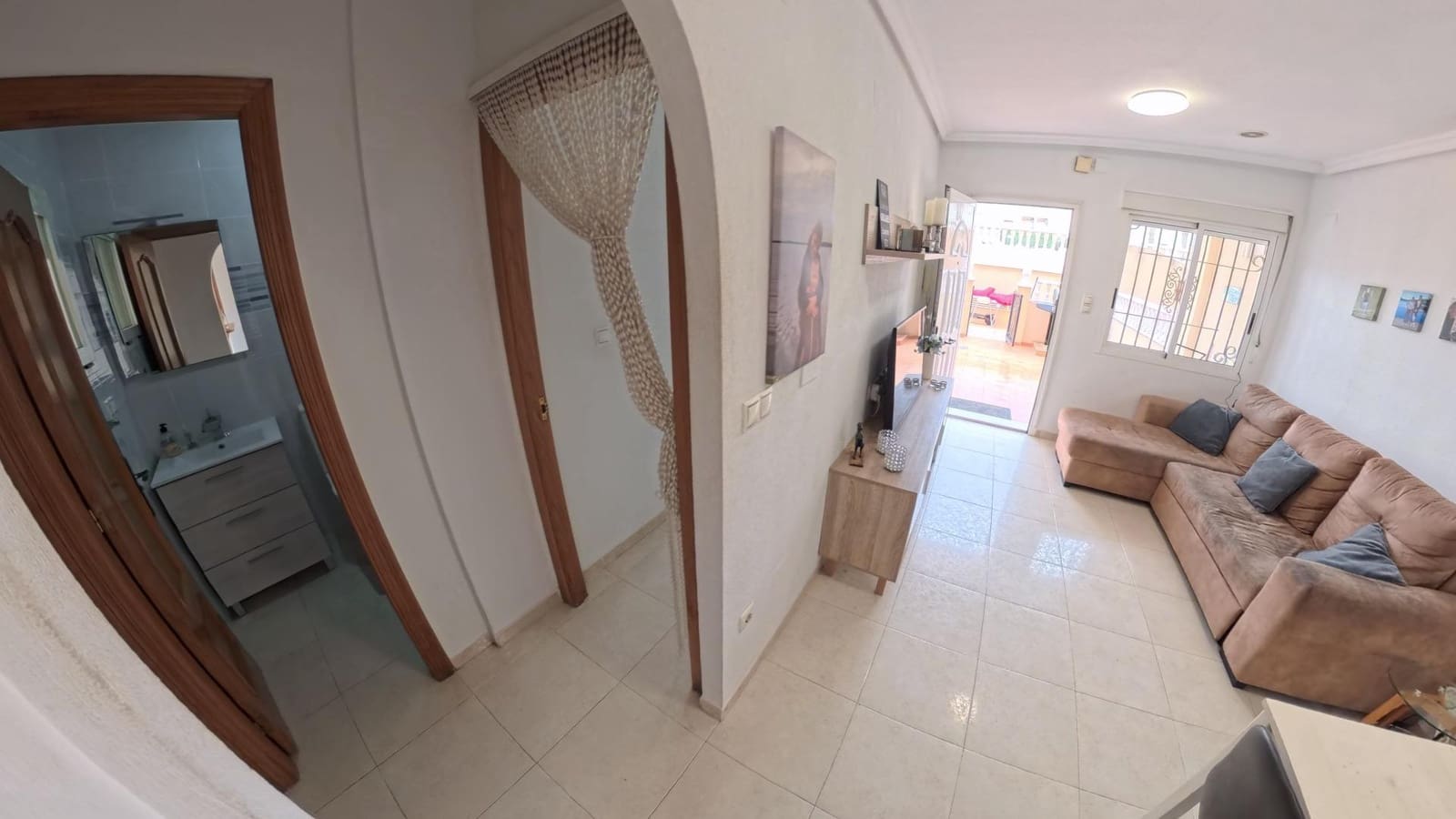 2 soverom Leilighet til salgs i Torrevieja med svømmebasseng - € 149 900 (Ref: 9570963)