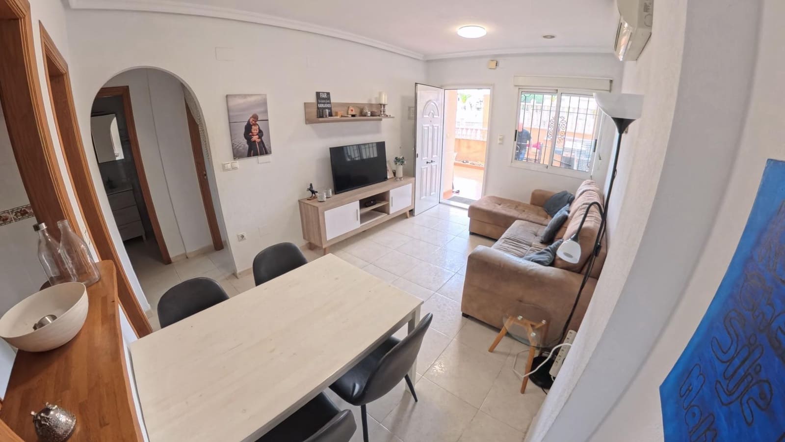 2 soverom Leilighet til salgs i Torrevieja med svømmebasseng - € 149 900 (Ref: 9570963)