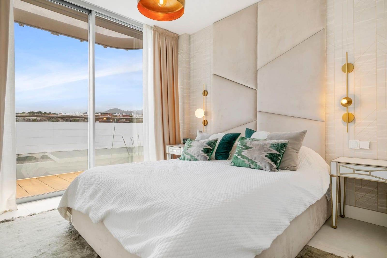 3 Zimmer Apartment zu verkaufen in New Golden Mile mit Pool - 995.000 € (Ref: 9574452)