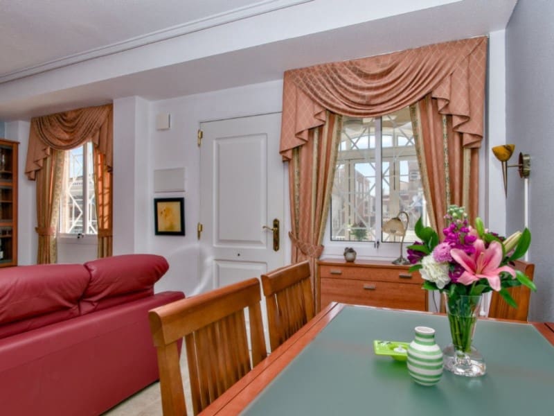 2 bedroom Townhouse for sale in Torrevieja - € 194,000 (Ref: 9576550)