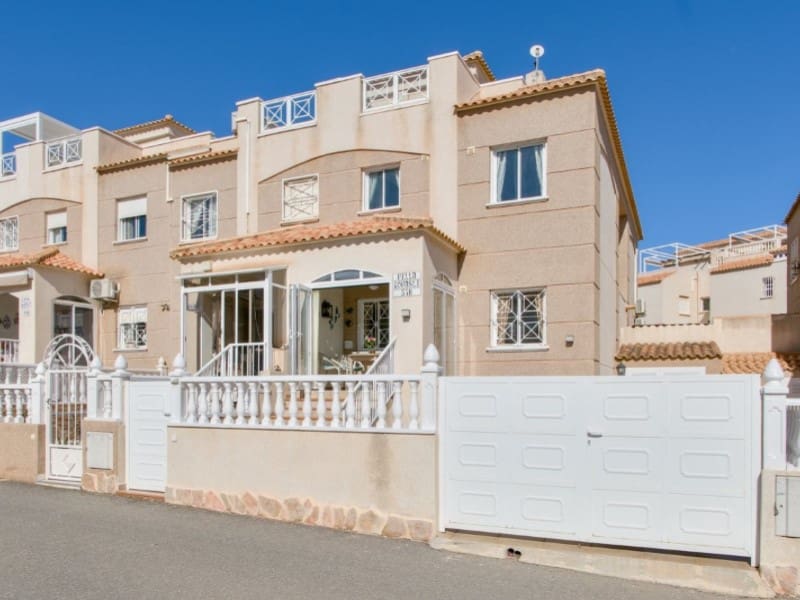 2 bedroom Townhouse for sale in Torrevieja - € 194,000 (Ref: 9576550)