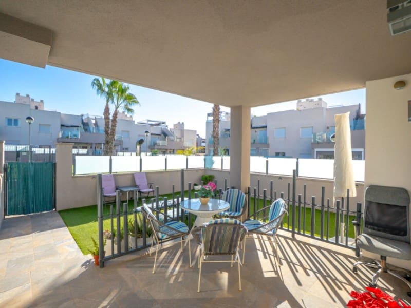 2 Zimmer Apartment zu verkaufen in Torrevieja - 265.000 € (Ref: 9576551)