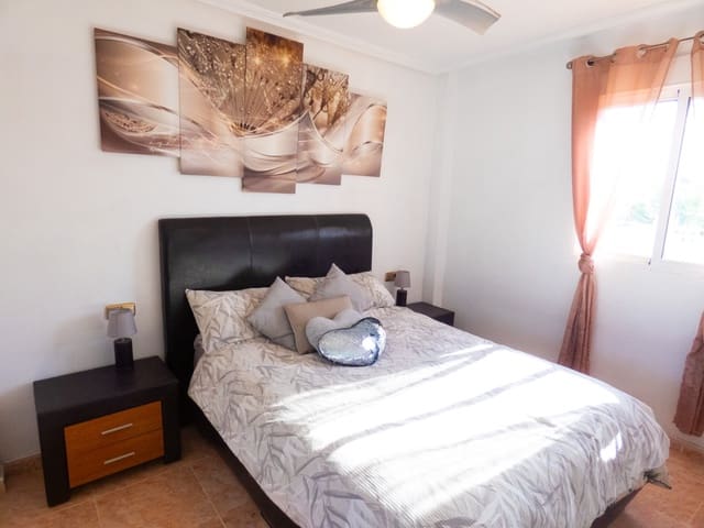 Chalet de 4 habitaciones en Playa Flamenca, Orihuela en venta con piscina garaje - 399.000 € (Ref: 9576556)