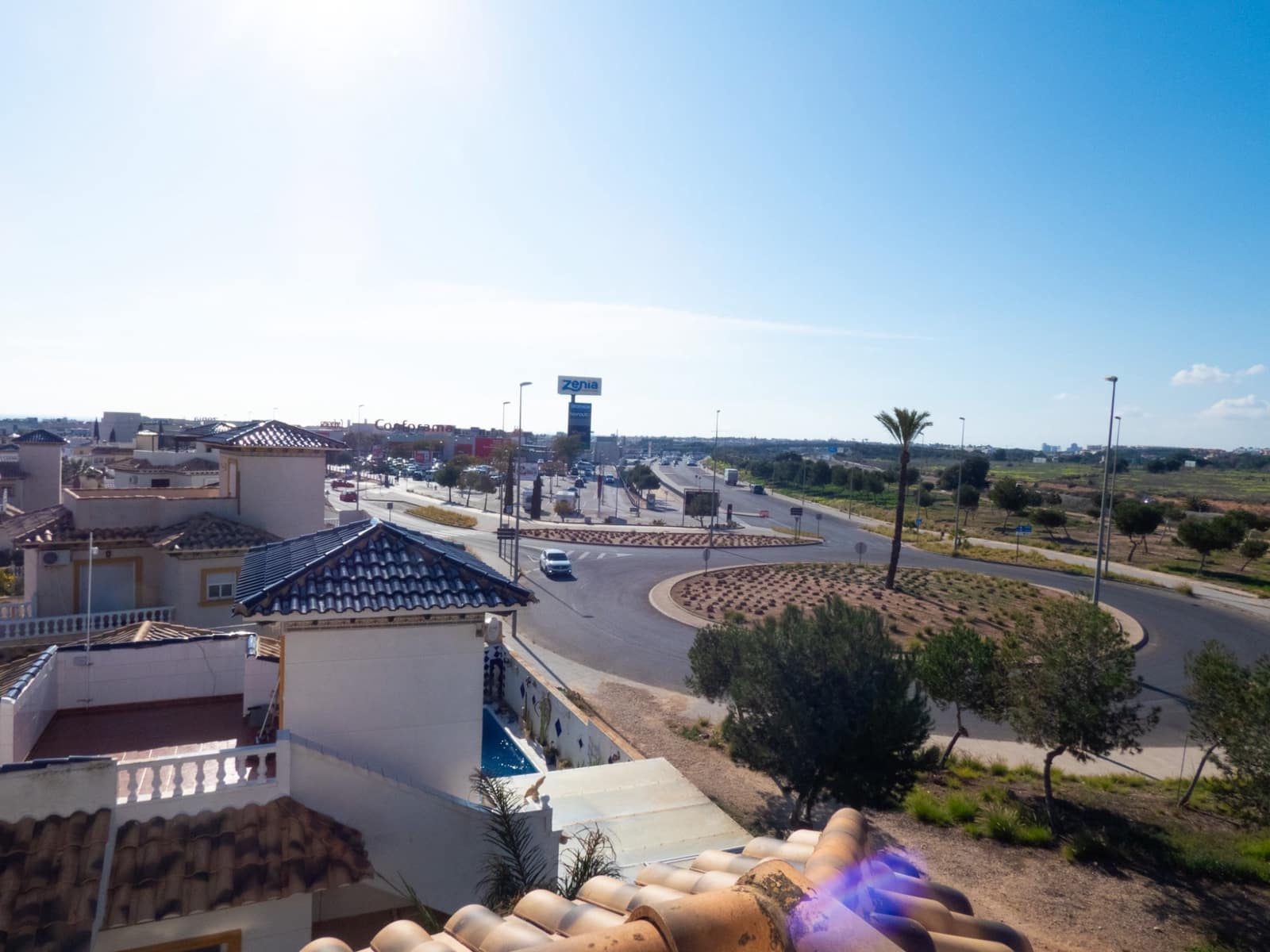 Chalet de 4 habitaciones en Playa Flamenca en venta con piscina garaje - 399.000 € (Ref: 9576556)