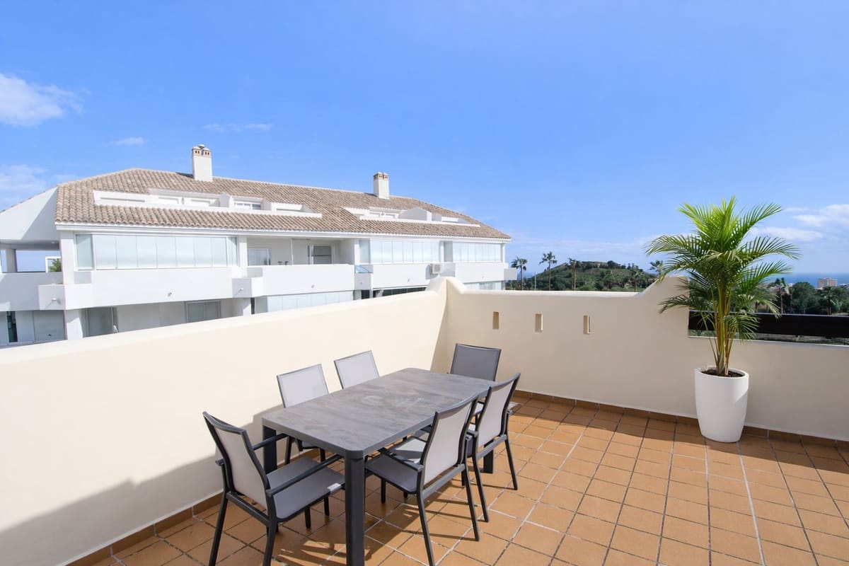 Ático de 2 habitaciones en Benalmádena en venta - 375.000 € (Ref: 9576561)