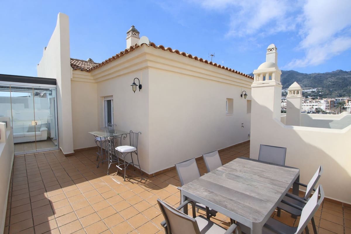 Ático de 2 habitaciones en Benalmádena en venta - 375.000 € (Ref: 9576561)