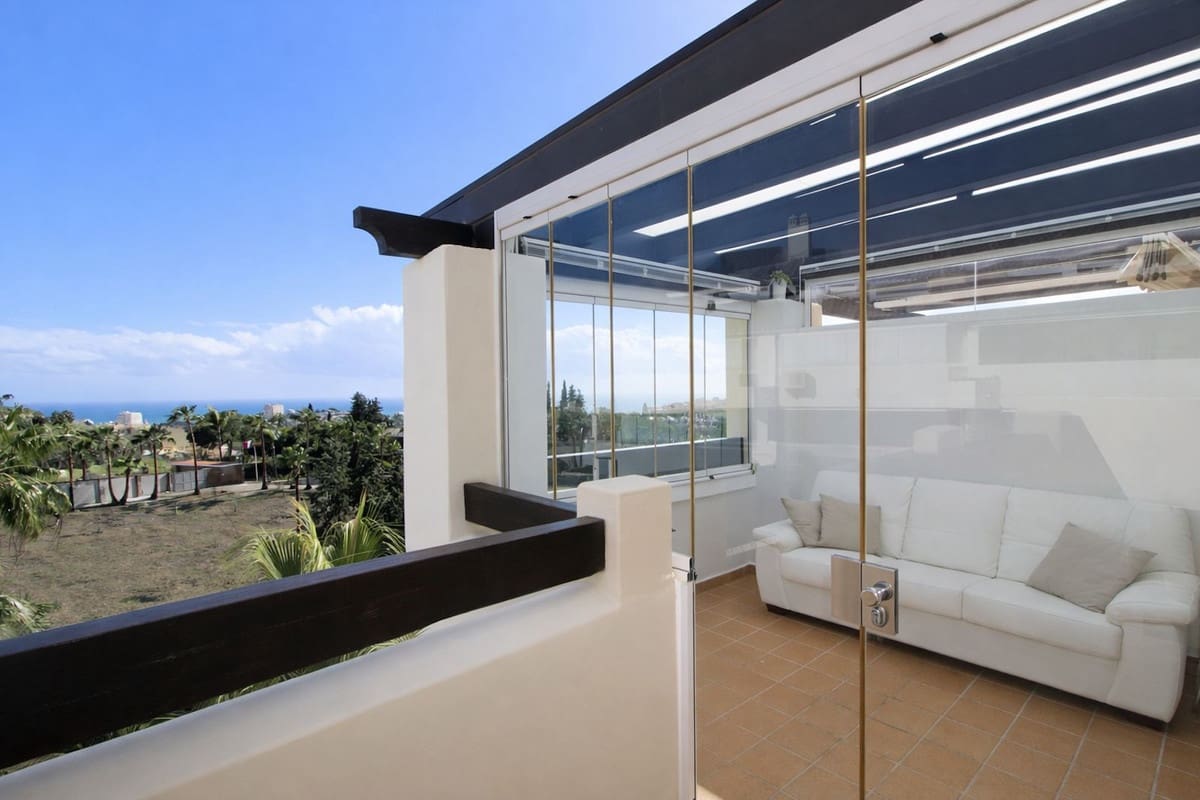Ático de 2 habitaciones en Benalmádena en venta - 375.000 € (Ref: 9576561)