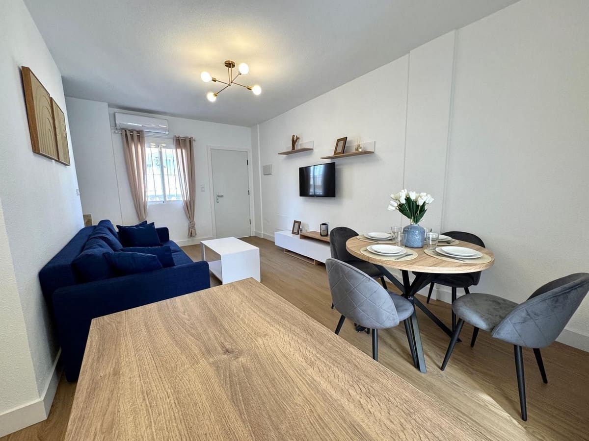 2 soveværelse Byhus til salg i Villamartin med swimmingpool - € 179.000 (Ref: 9585087)