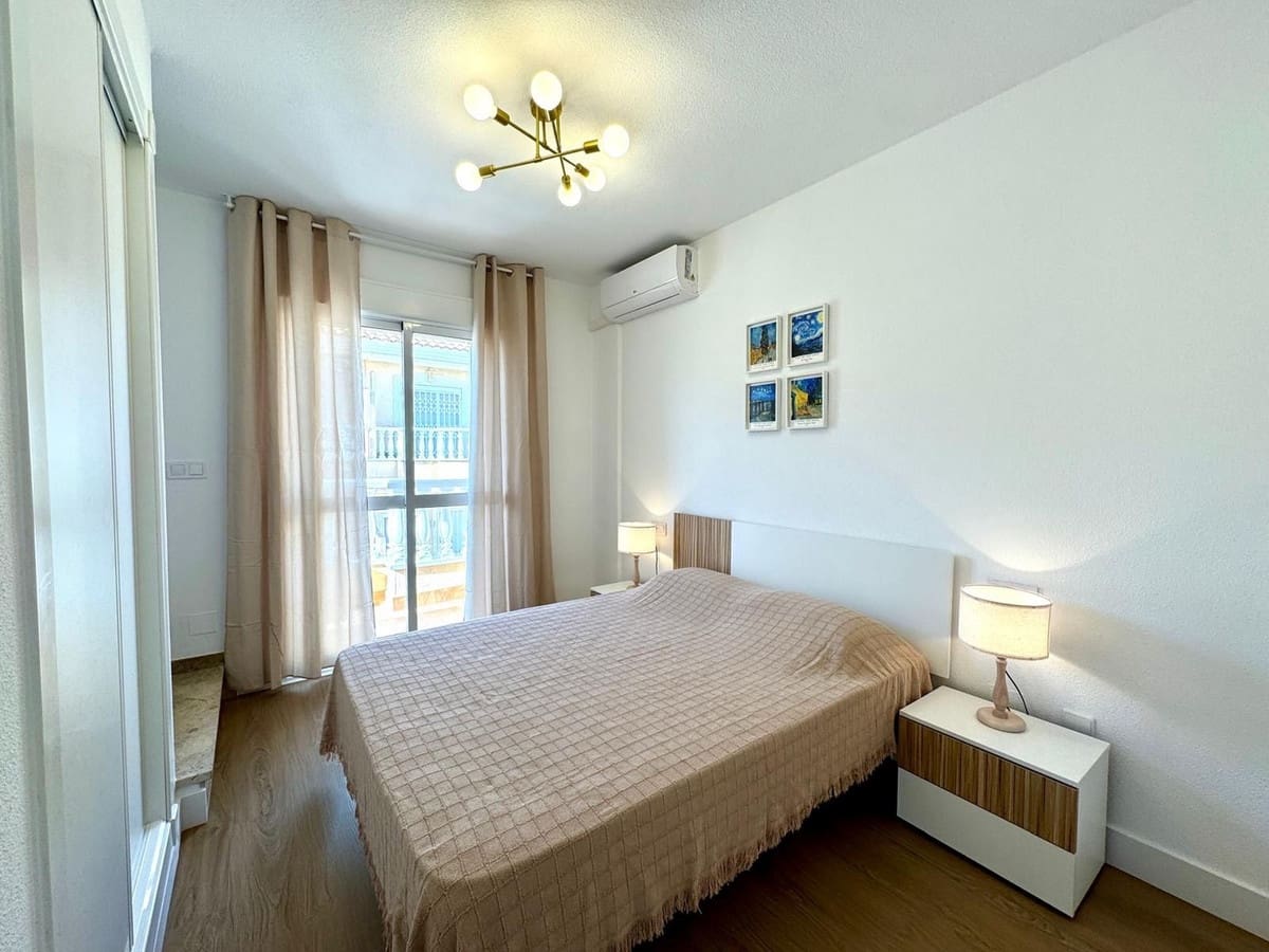 2 soveværelse Byhus til salg i Villamartin med swimmingpool - € 179.000 (Ref: 9585087)