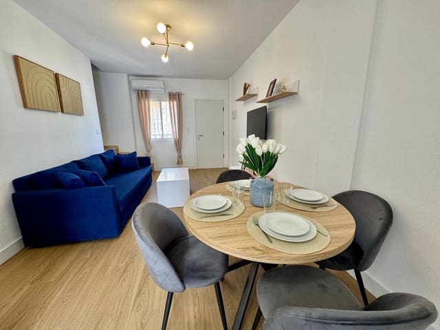 2 soveværelse Byhus til salg i Villamartin, Orihuela med swimmingpool - € 179.000 (Ref: 9585087)