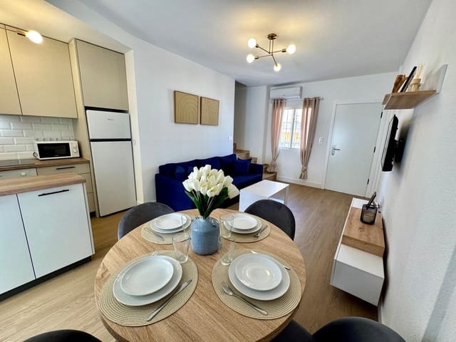 2 soveværelse Byhus til salg i Villamartin, Orihuela med swimmingpool - € 179.000 (Ref: 9585087)