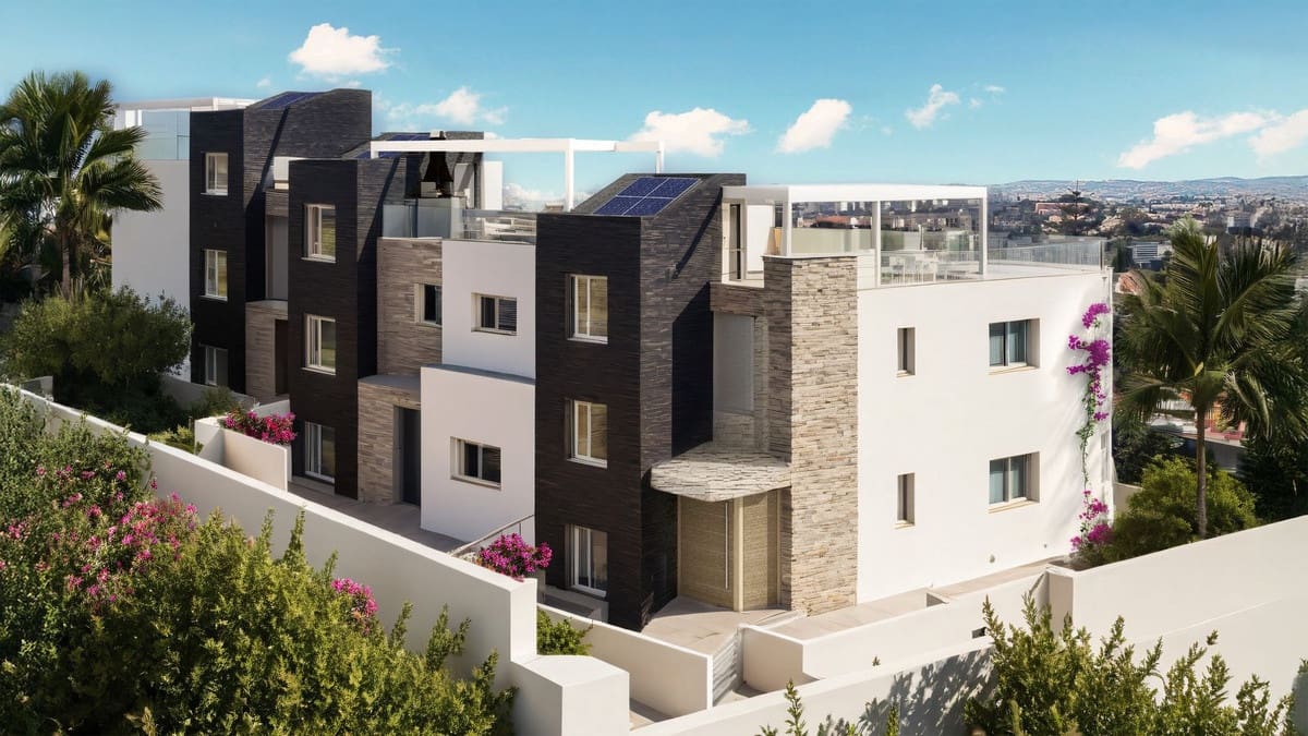 3 quarto Moradia Geminada para venda em Fuengirola com piscina - 820 000 € (Ref: 9586183)