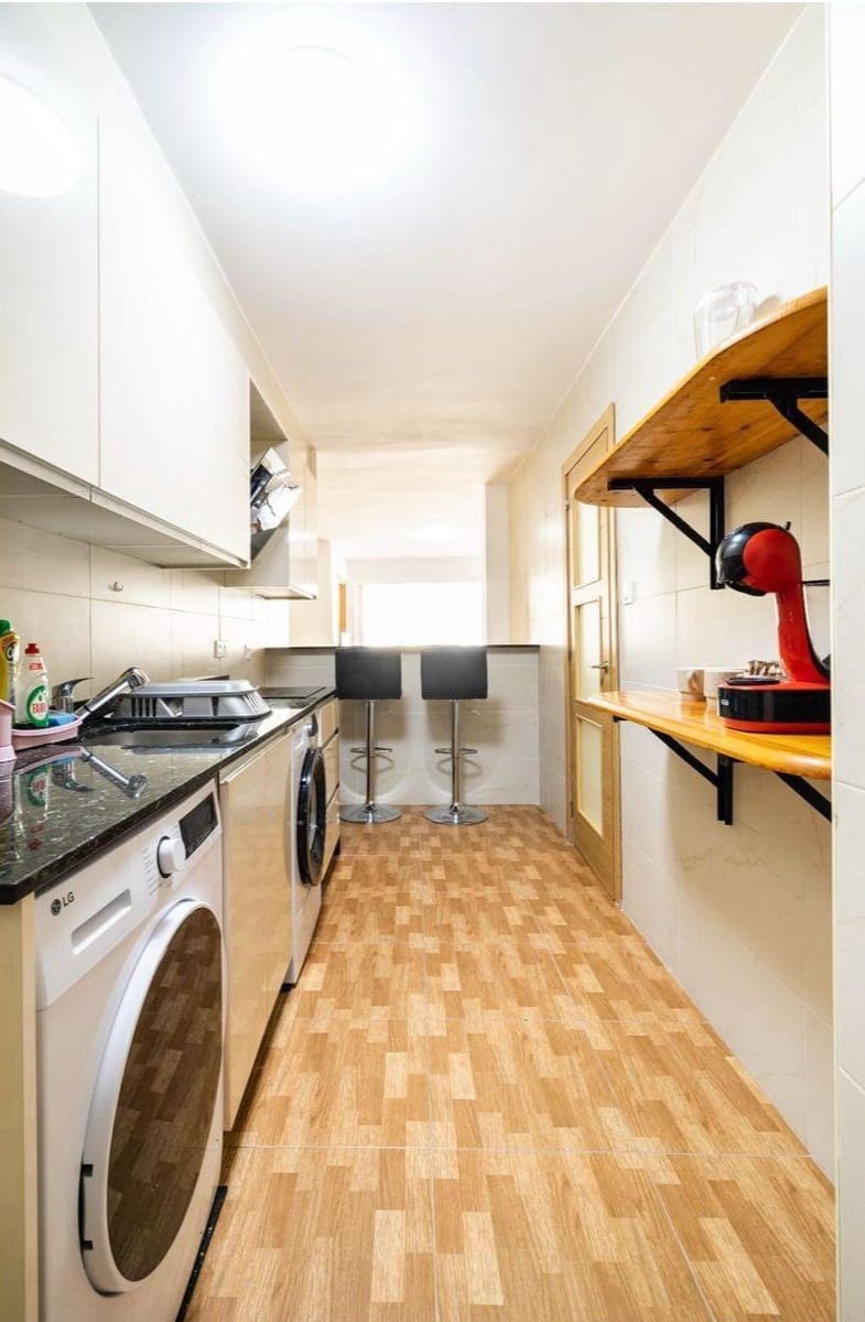 3 makuuhuone Huoneisto myytävänä paikassa Torrevieja mukana 
autotalli - 174 900 € (Ref: 9586189)