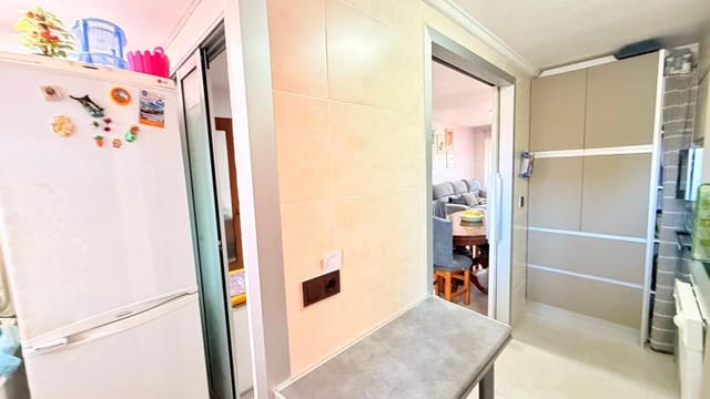 2 slaapkamer Appartement te koop in Playa de los Náufragos, Torrevieja met zwembad - € 169.000 (Ref: 9586199)