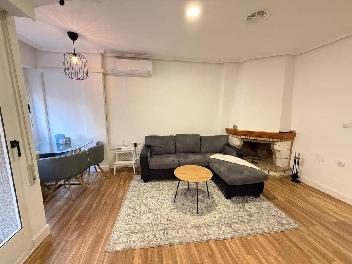 4 chambre Appartement à vendre à Torrevieja - 175 000 € (Ref: 9586203)