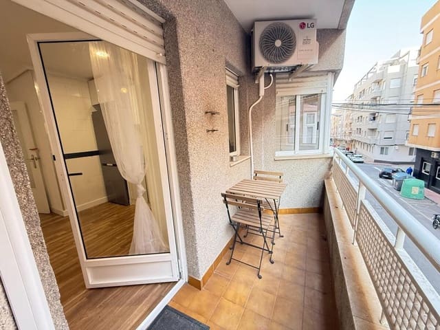 4 chambre Appartement à vendre à Avenida Habaneras - Curva de Palangre, Torrevieja - 175 000 € (Ref: 9586203)