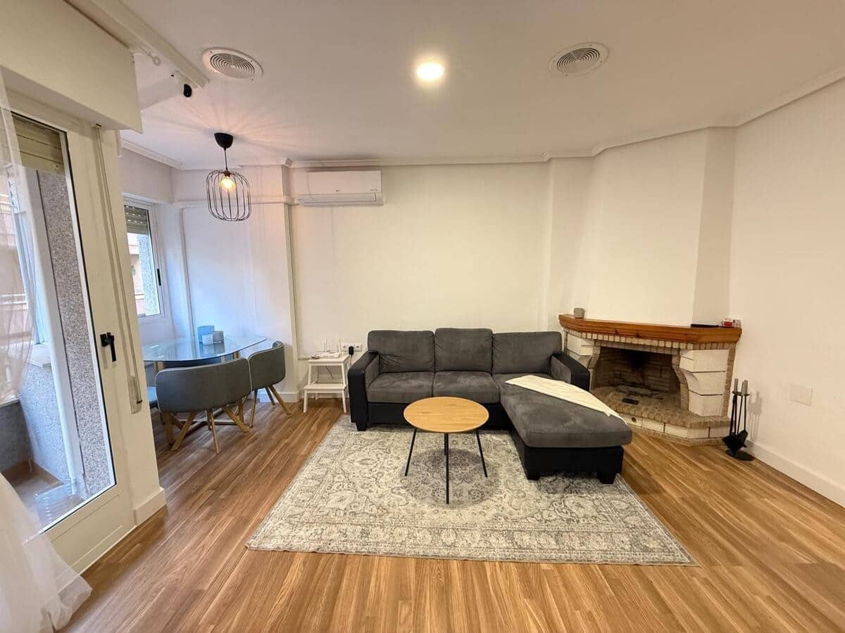 4 chambre Appartement à vendre à Torrevieja - 175 000 € (Ref: 9586203)