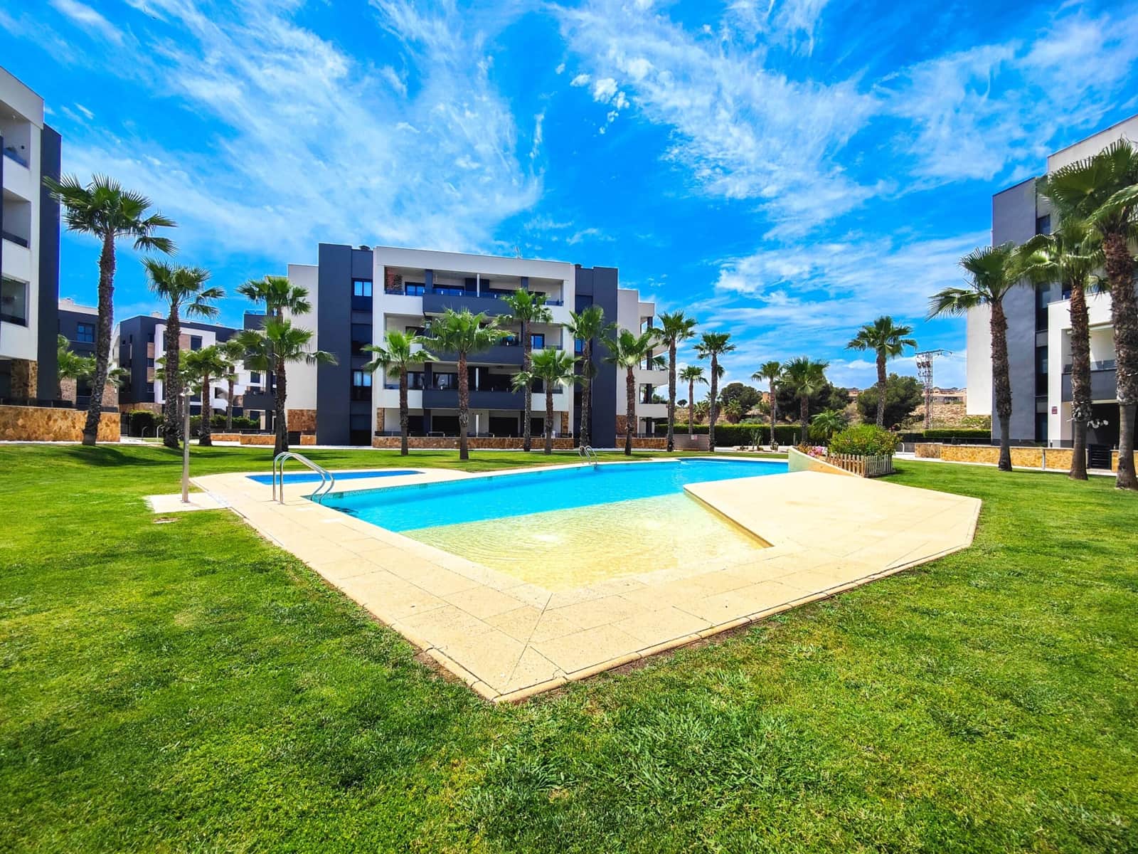 2 sovrum Lägenhet till salu i Orihuela Costa med garage - 269 000 € (Ref: 9586204)