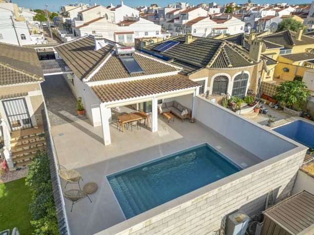 3 soveværelse Villa til salg i El Chaparral, Torrevieja - € 459.000 (Ref: 9586207)