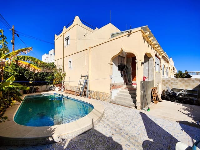4 bedroom Townhouse for sale in San Miguel de Salinas with pool - € 189,900 (Ref: 9586208)