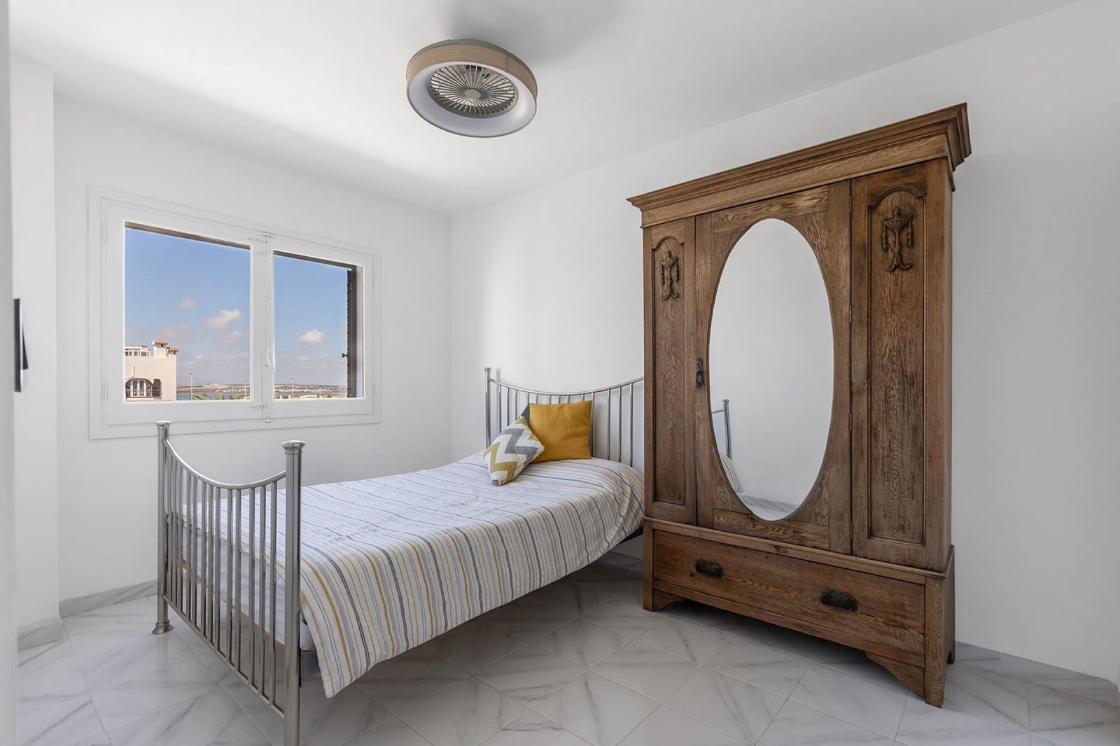 1 quarto Penthouse para venda em Torrevieja - 169 500 € (Ref: 9591111)