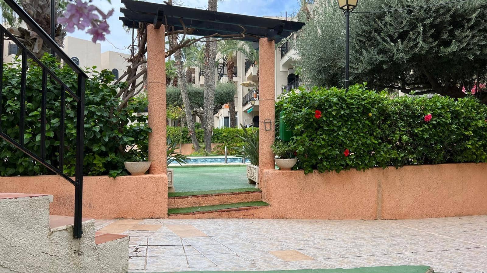 2 soverom Leilighet til salgs i Torrevieja med svømmebasseng - € 250 000 (Ref: 9591113)