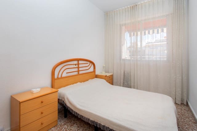 3 makuuhuone Huoneisto myytävänä paikassa Las Piscinas Naturales, Torrevieja - 190 000 € (Ref: 9591119)