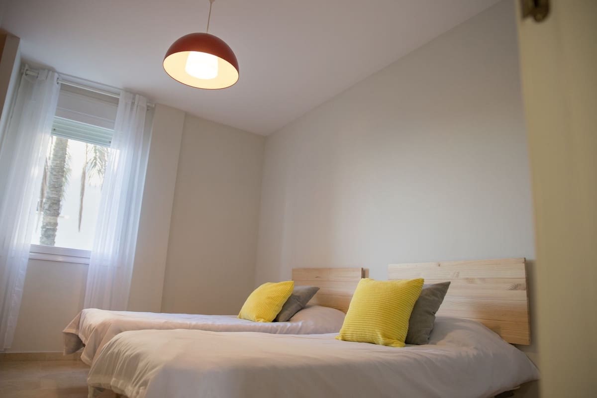 2 sovrum Lägenhet till salu i La Duquesa / Puerto de la Duquesa - 260 000 € (Ref: 9591121)