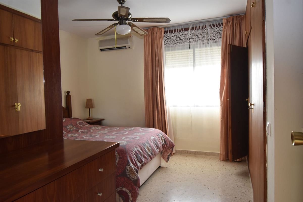 2 makuuhuone Huoneisto myytävänä paikassa El Faro mukana uima-altaan - 250 000 € (Ref: 9594909)