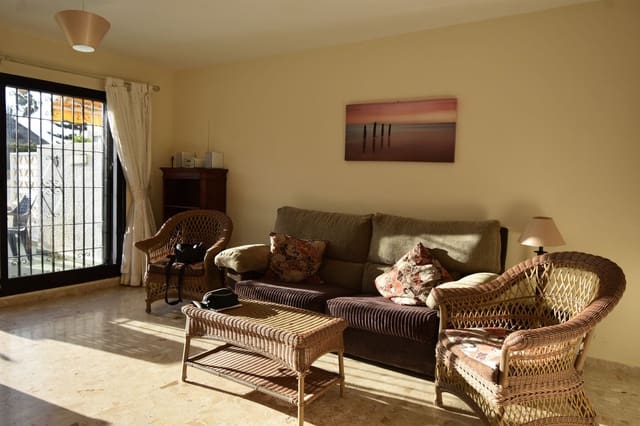 2 makuuhuone Huoneisto myytävänä paikassa El Faro, Mijas mukana uima-altaan - 250 000 € (Ref: 9594909)