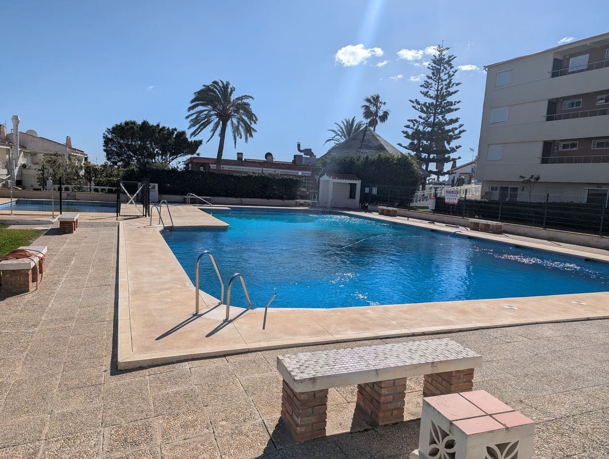 2 bedroom Apartment for sale in El Faro with pool - € 250,000 (Ref: 9594909)