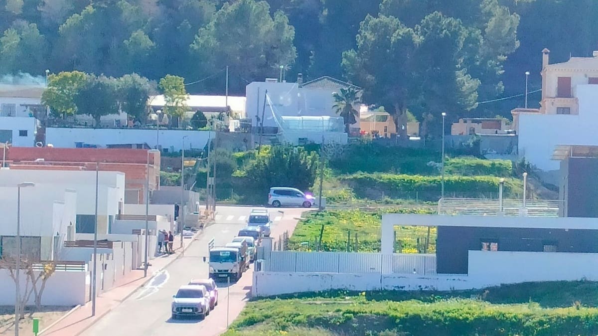 2 bedroom Apartment for sale in Bigastro with pool garage - € 174,900 (Ref: 9599389)