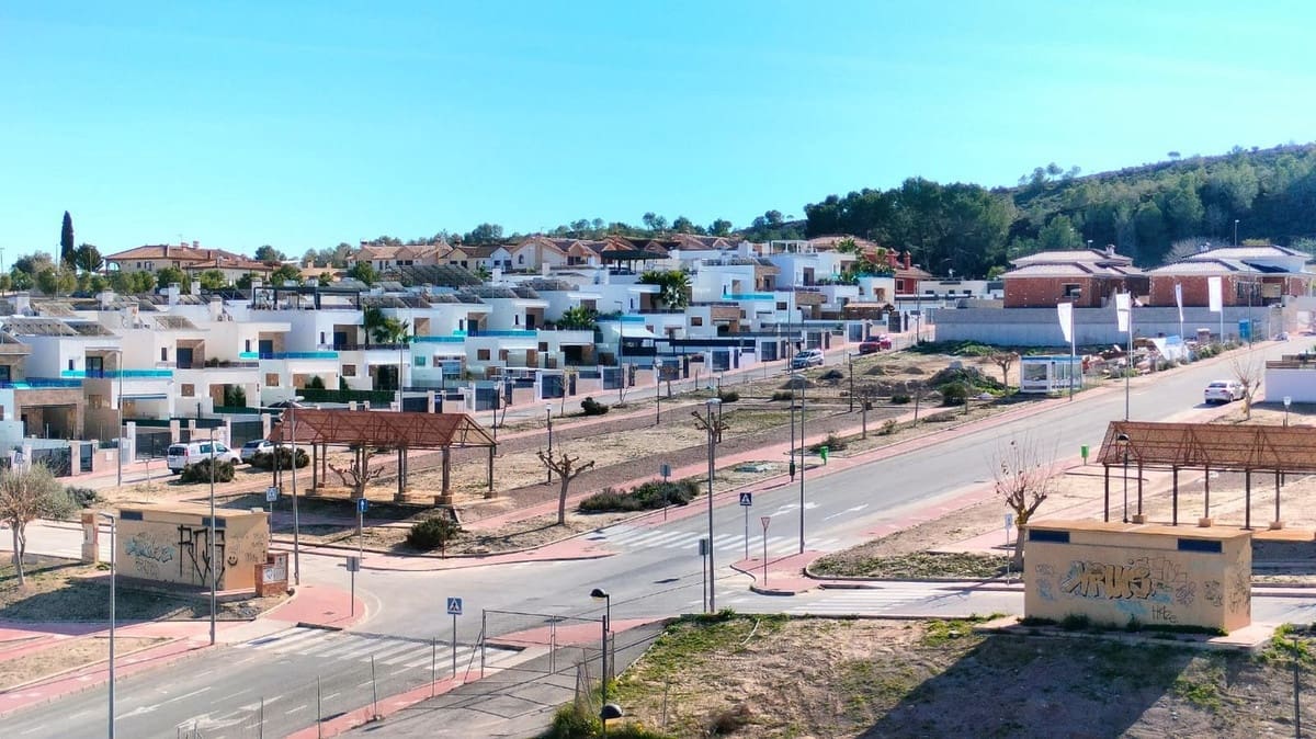 2 bedroom Apartment for sale in Bigastro with pool garage - € 209,900 (Ref: 9599390)