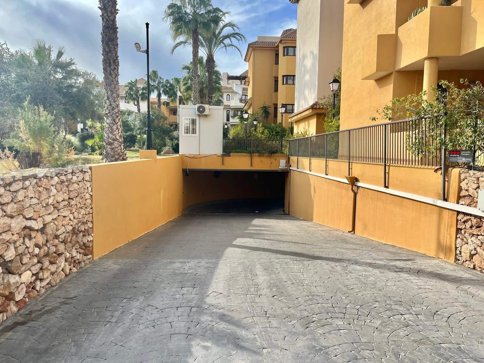 2 slaapkamer Bungalow te koop in Torrevieja met zwembad - € 239.000 (Ref: 9599399)