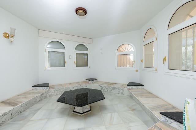 Chalet de 9 habitaciones en Torremuelle, Benalmádena en venta con piscina garaje - 2.999.000 € (Ref: 9599401)
