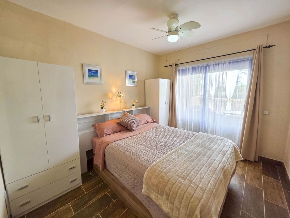 2 chambre Appartement à vendre à La Duquesa / Puerto de la Duquesa avec piscine - 369 000 € (Ref: 9599402)