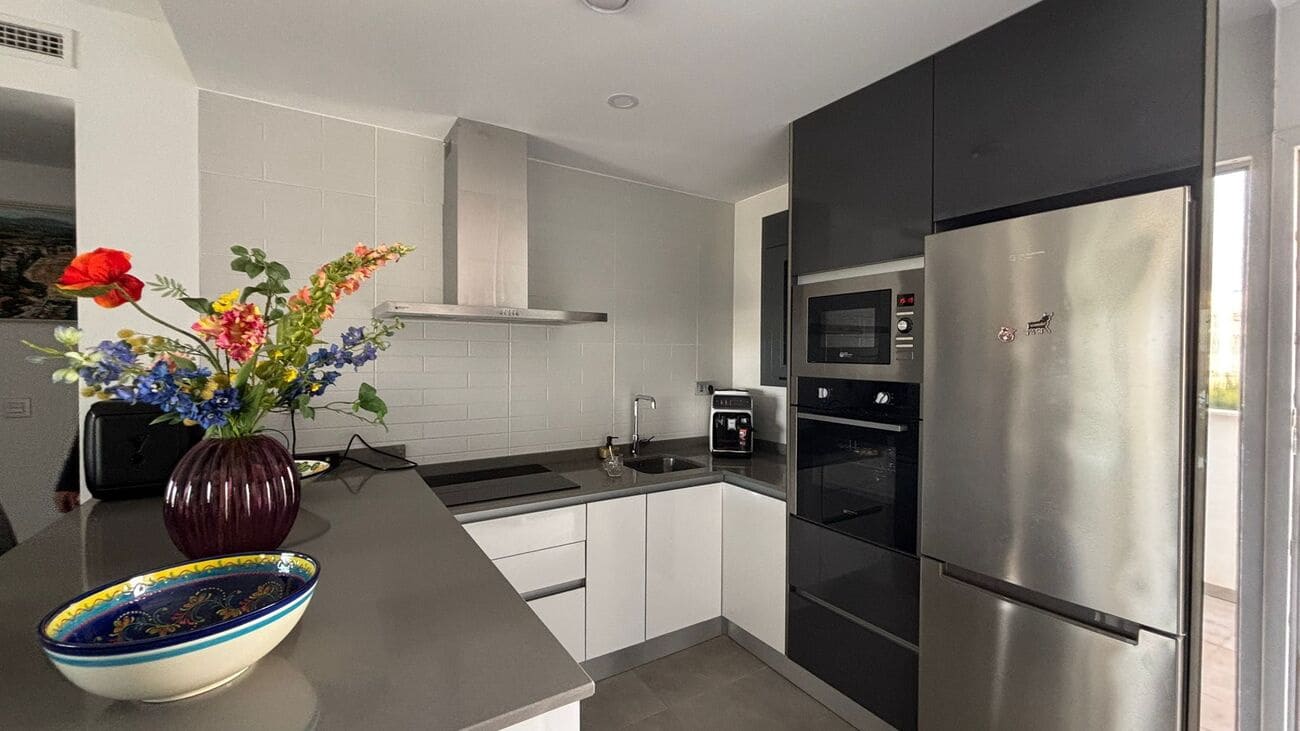 2 Zimmer Apartment zu verkaufen in Pilar de la Horadada mit Pool - 255.000 € (Ref: 9599404)