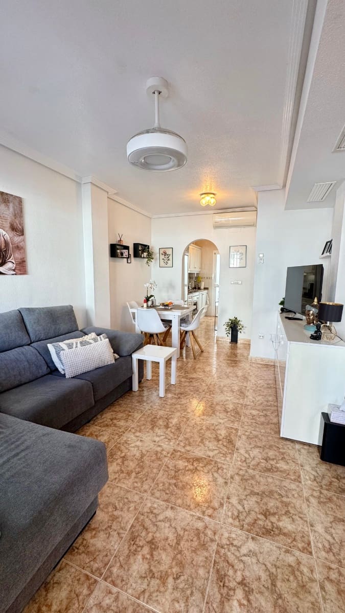 2 makuuhuone Huoneisto myytävänä paikassa Orihuela Costa - 174 900 € (Ref: 9604861)